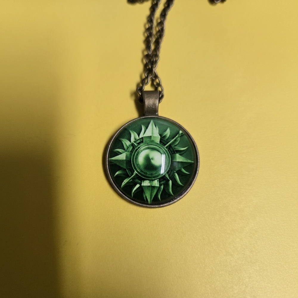 Game of Thrones Pendent of Brotherhood with vintage style necklace. Green